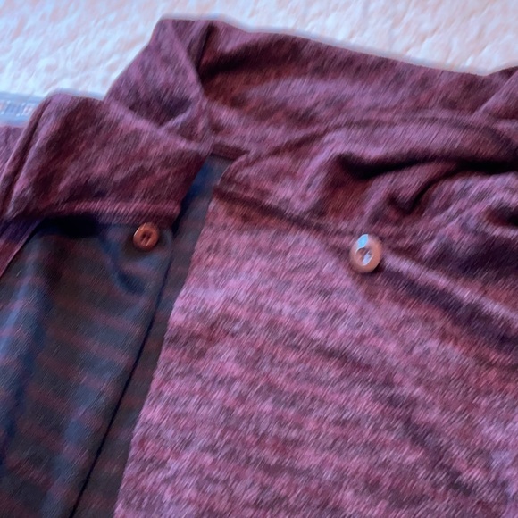 Sweater/jacket - Picture 4 of 7